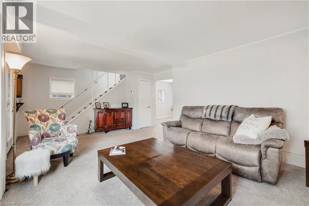 78 GEORGE Street S