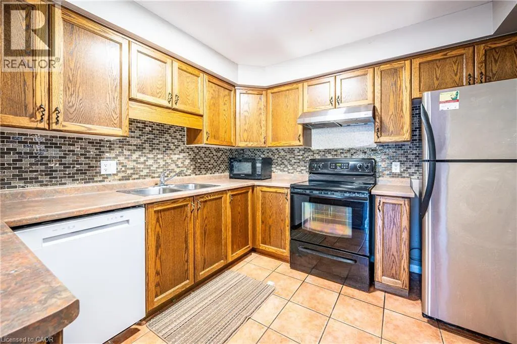 646 BASSWOOD Street Unit# A, #A