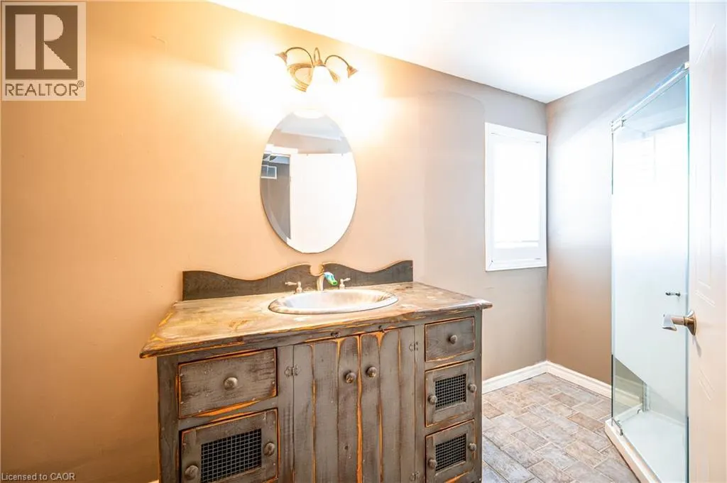 646 BASSWOOD Street Unit# A, #A