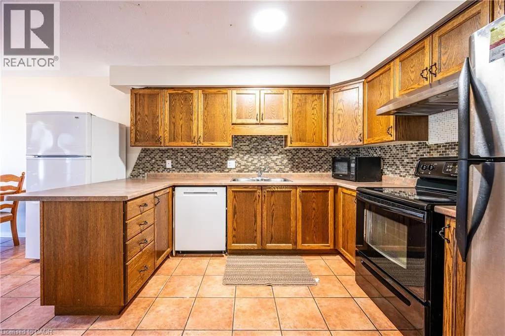 646 BASSWOOD Street Unit# A, #A
