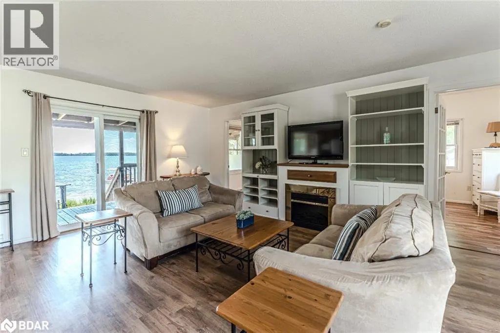 5580 PENETANGUISHENE Road