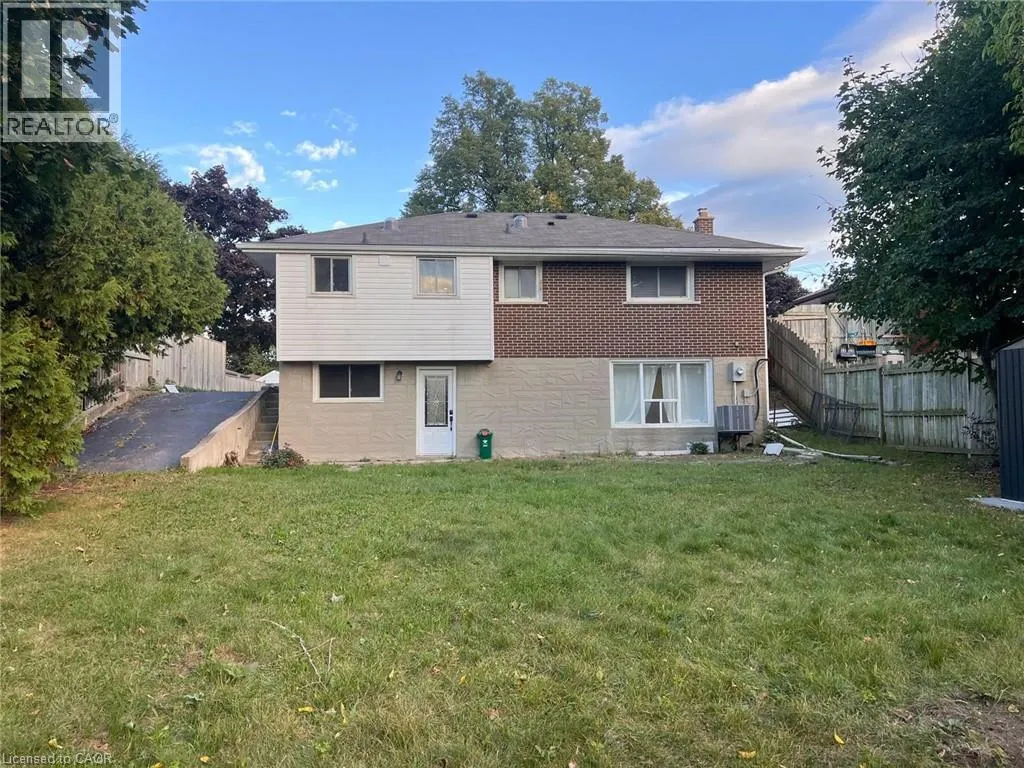 100 LAURIS Avenue