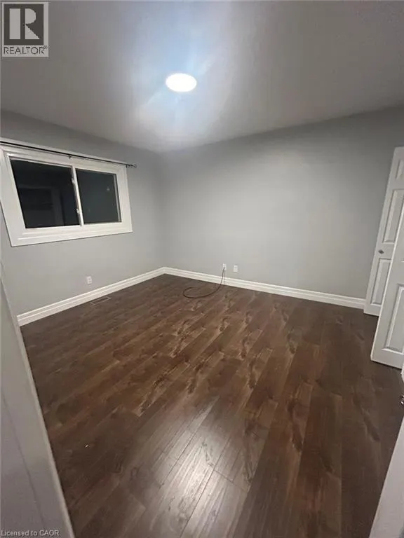 100 LAURIS Avenue