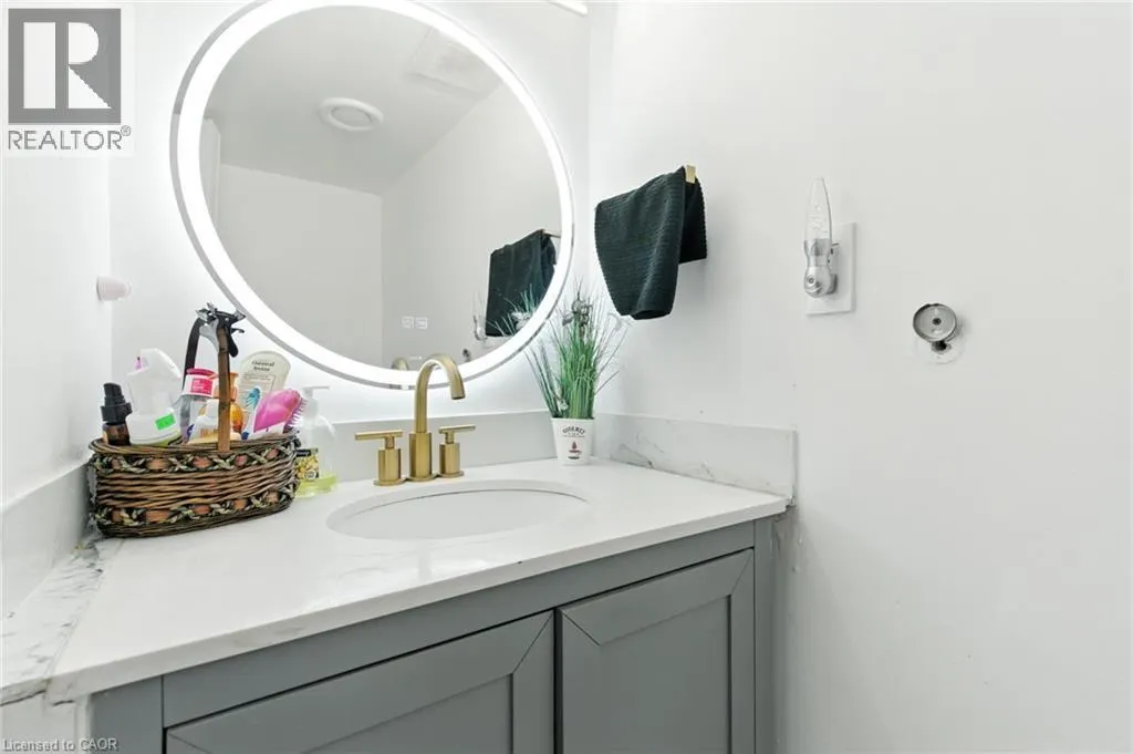 200 WOODHAVEN Place Unit# Lower, #Lower