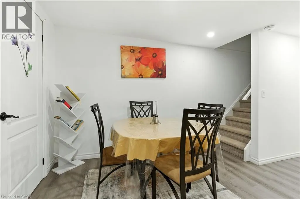 200 WOODHAVEN Place Unit# Lower, #Lower