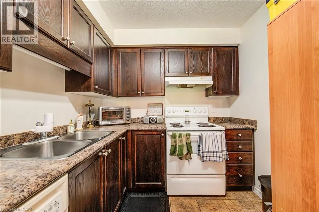 260 WESTMEADOW Drive