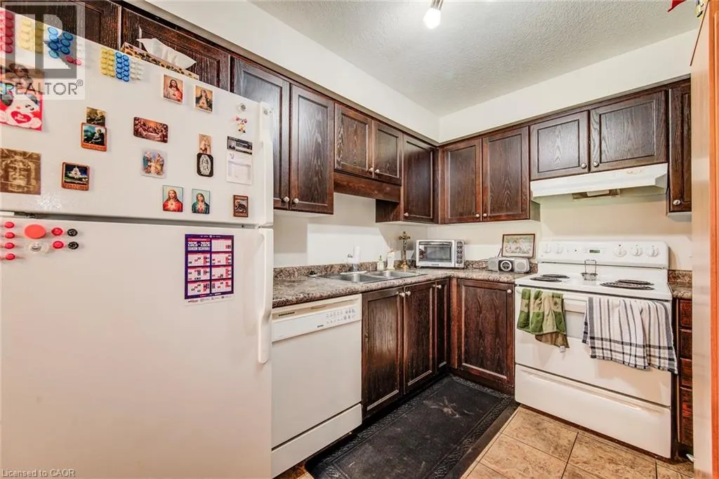 260 WESTMEADOW Drive