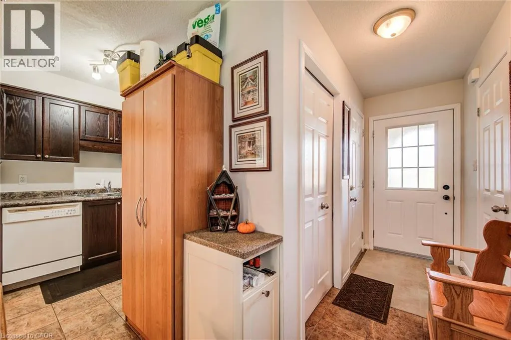 260 WESTMEADOW Drive