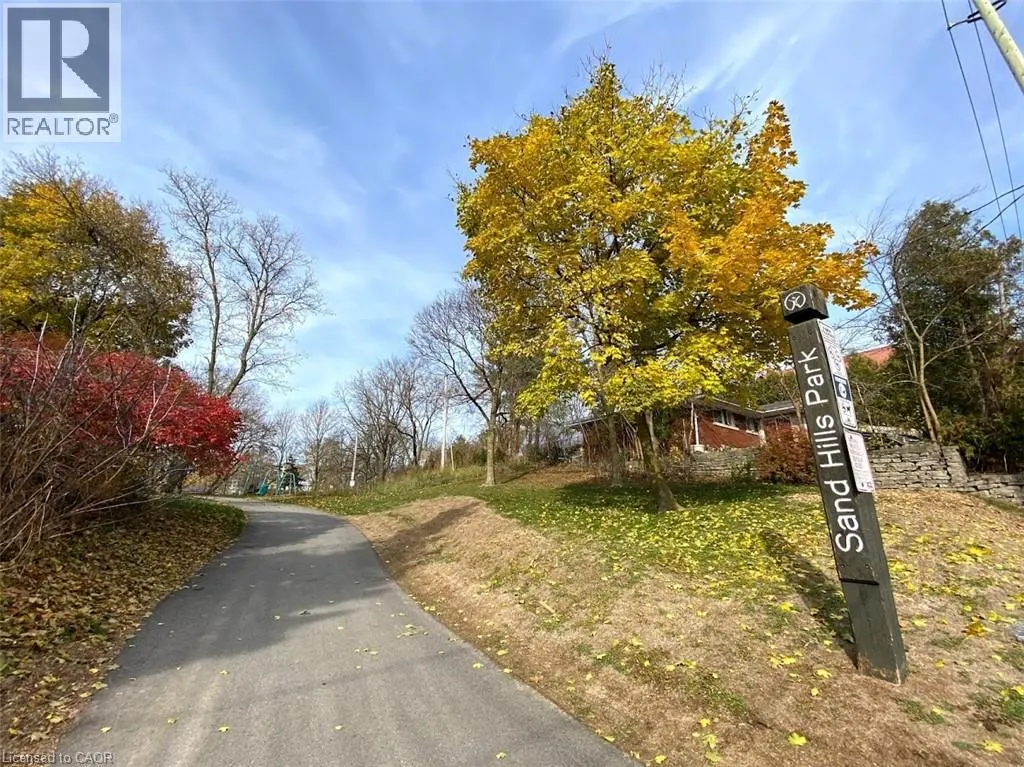 122 COURTLAND Avenue Unit# 4, #4
