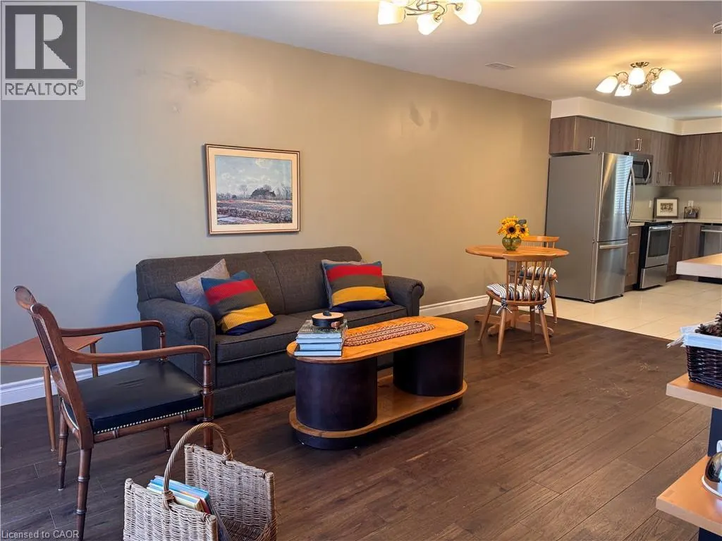 122 COURTLAND Avenue Unit# 4, #4