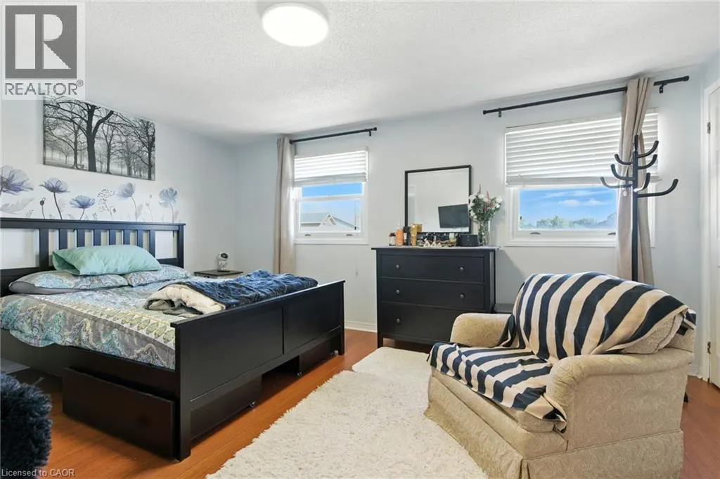200 WOODHAVEN Place Unit# Upper, #Upper
