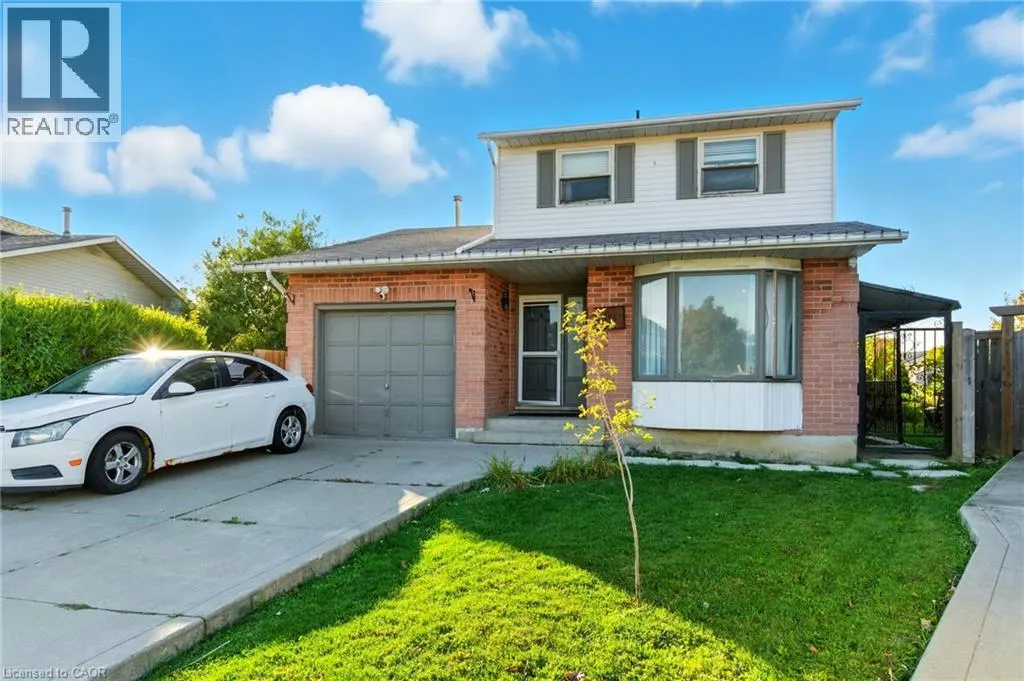 200 WOODHAVEN Place Unit# Upper, #Upper