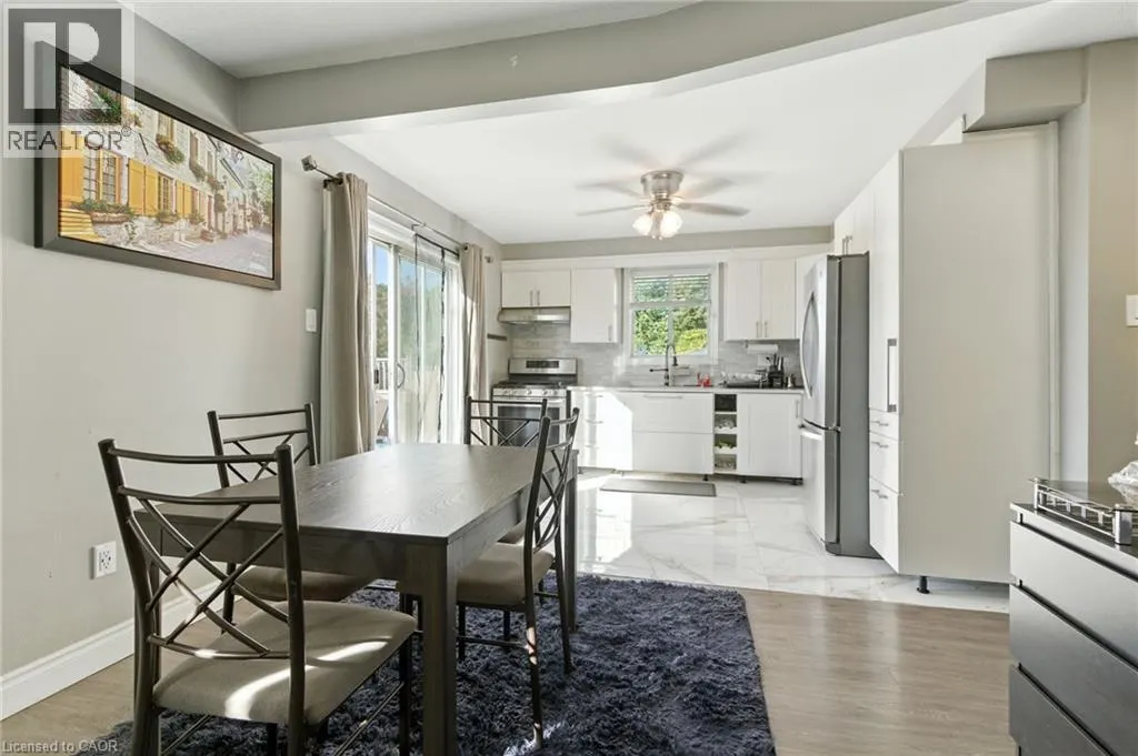 200 WOODHAVEN Place Unit# Upper, #Upper