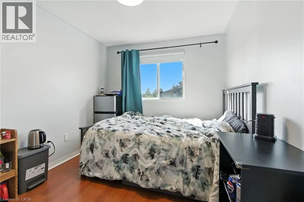 200 WOODHAVEN Place Unit# Upper, #Upper