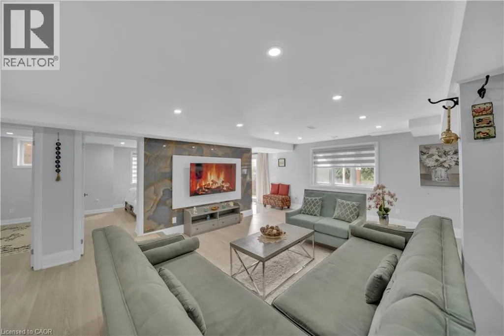 520 WINTERBURG Walk Unit# Basement, #Basement