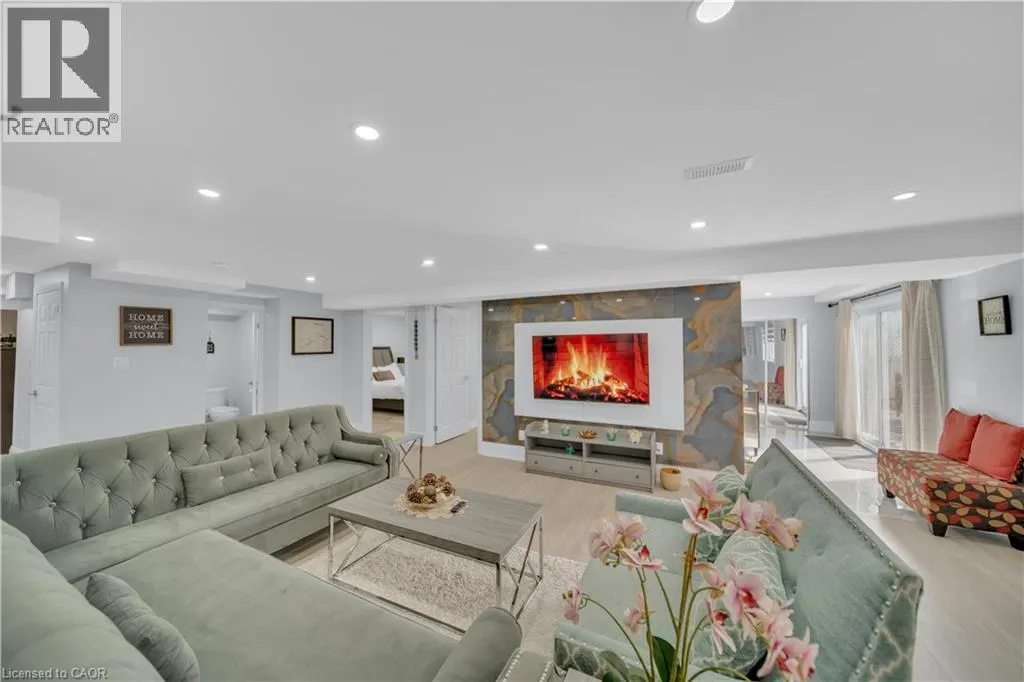 520 WINTERBURG Walk Unit# Basement, #Basement