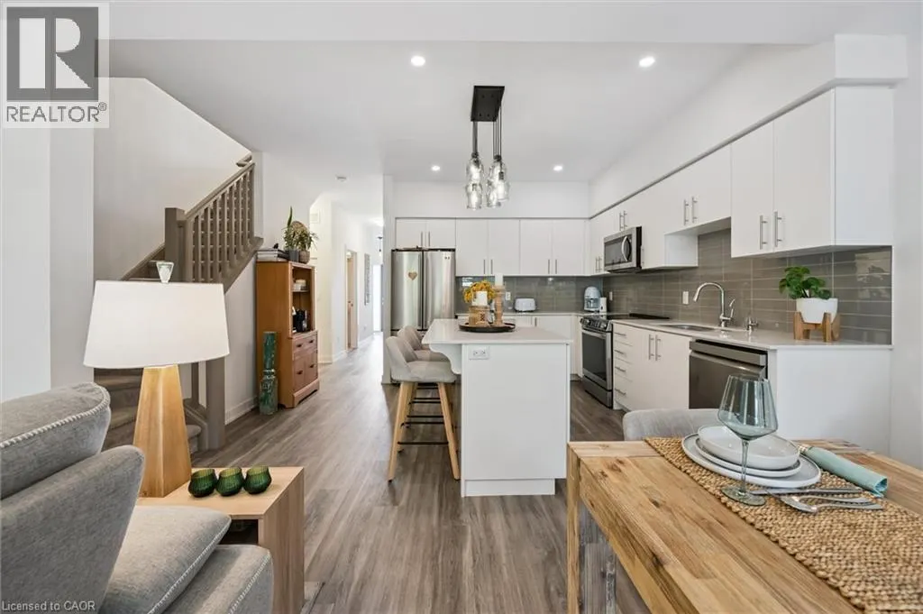 110 FERGUS AVE Avenue Unit# 21, #21