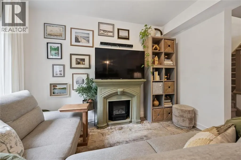 110 FERGUS AVE Avenue Unit# 21, #21