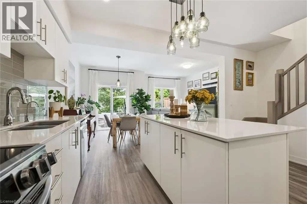 110 FERGUS AVE Avenue Unit# 21, #21