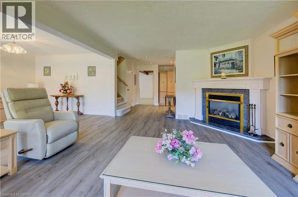 430 CARYNDALE Drive
