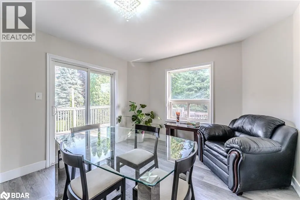 29 SILVER BIRCH Avenue