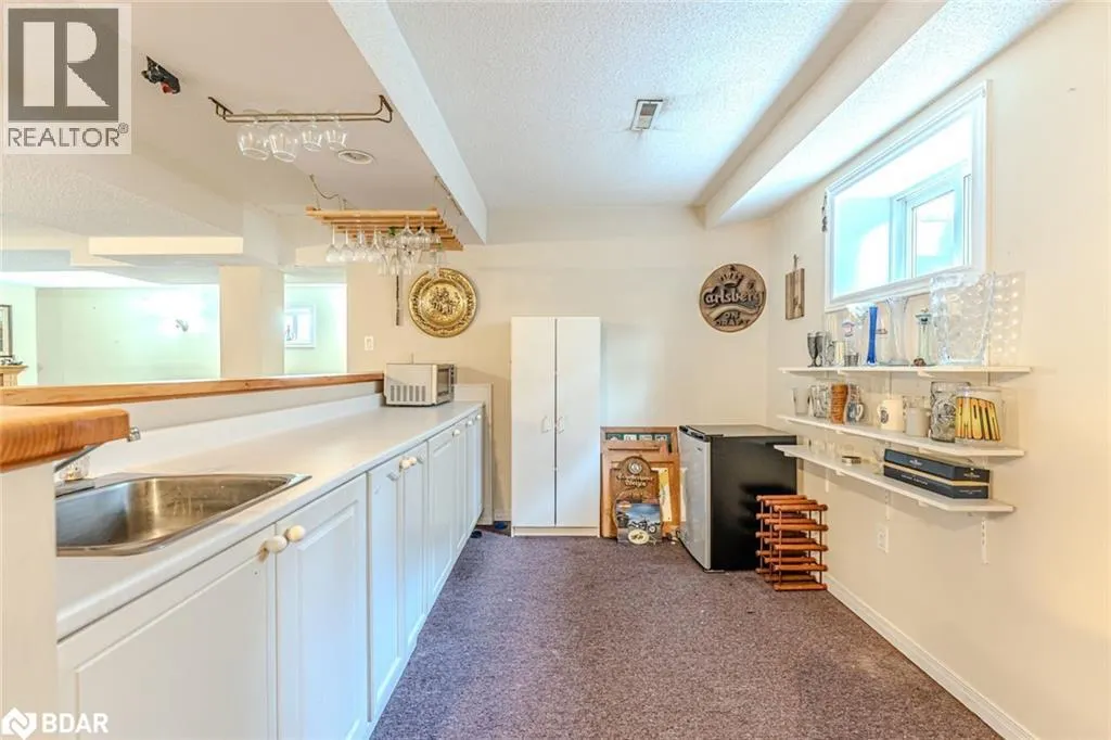 29 SILVER BIRCH Avenue