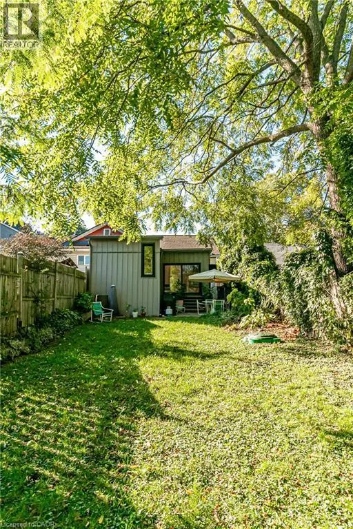 163 FERRIE Street E