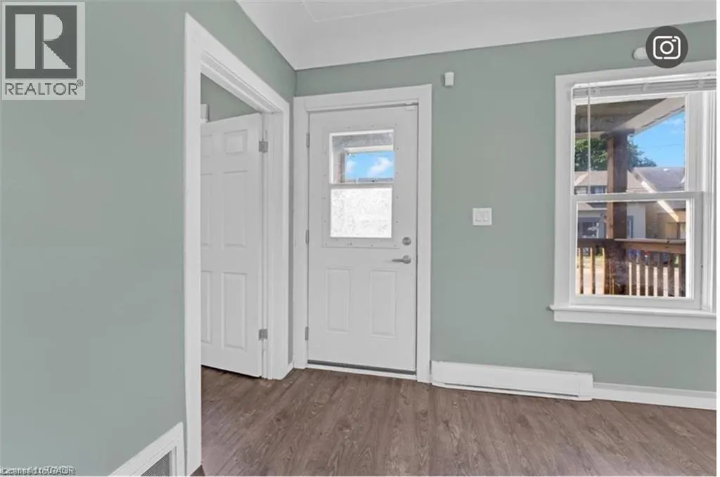 34 WELLAND Street Unit# Main, #Main