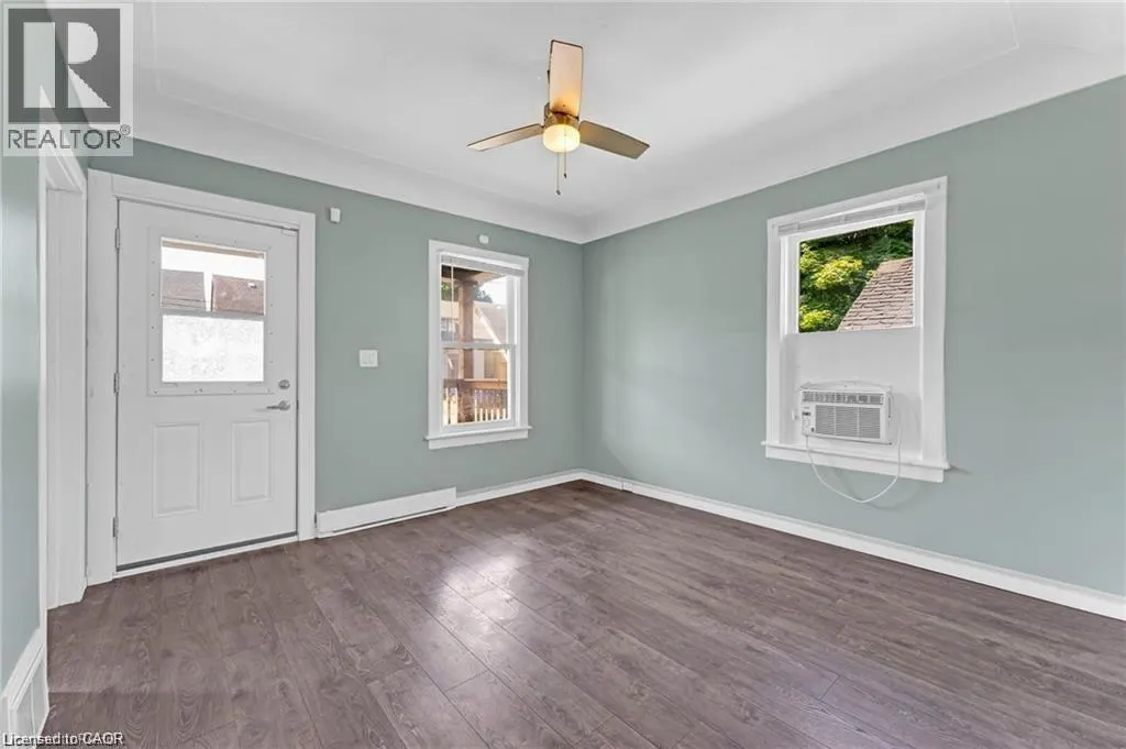 34 WELLAND Street Unit# Main, #Main