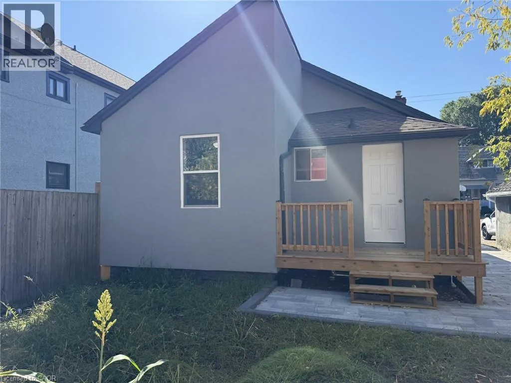 34 WELLAND Street Unit# Main, #Main