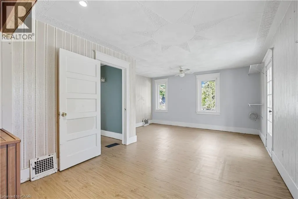 466 NELSON Avenue