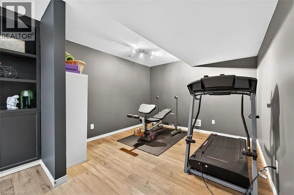 43 CLAYMORE Crescent