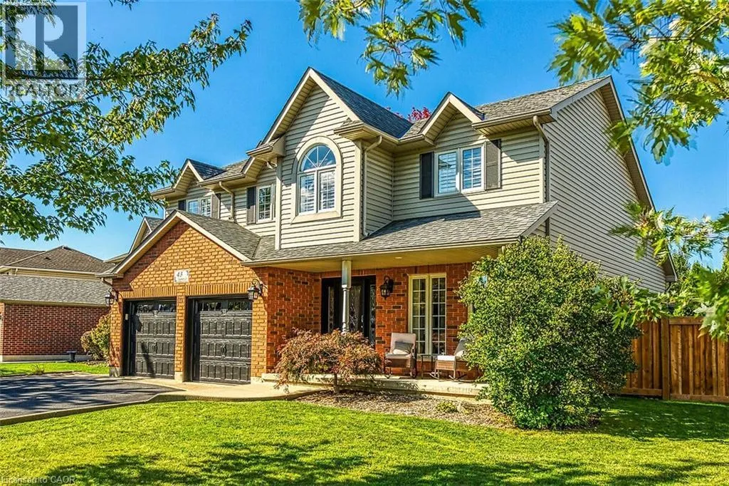 43 CLAYMORE Crescent