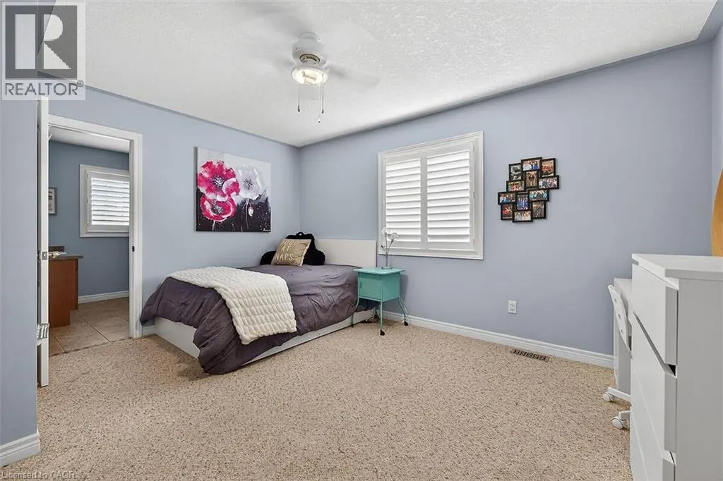 43 CLAYMORE Crescent