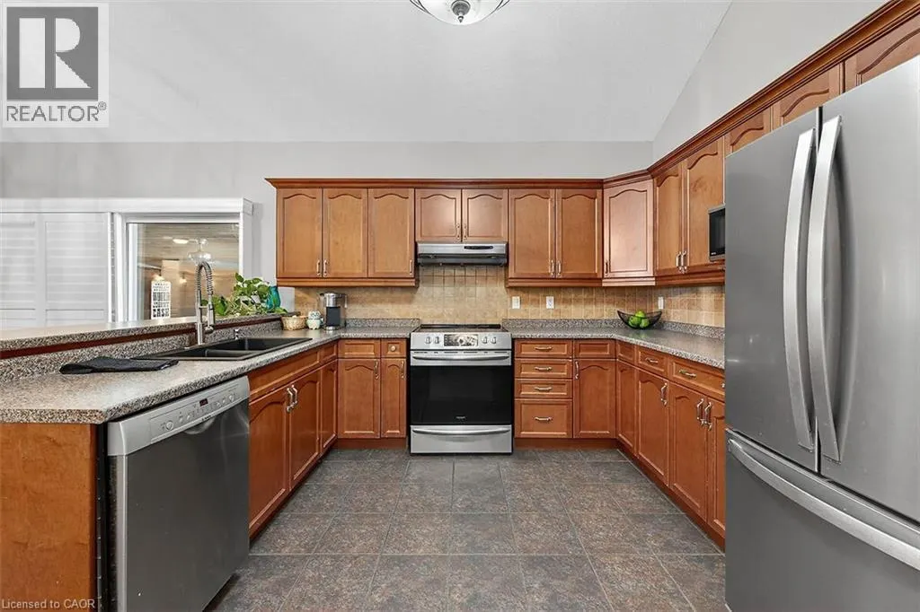43 CLAYMORE Crescent