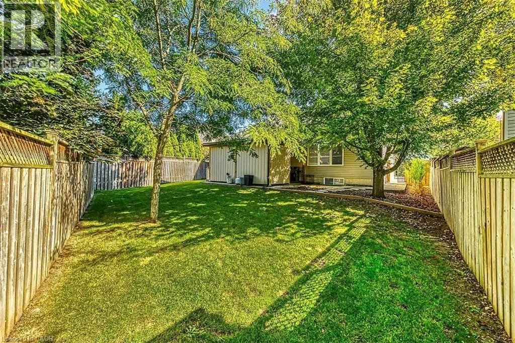 43 CLAYMORE Crescent