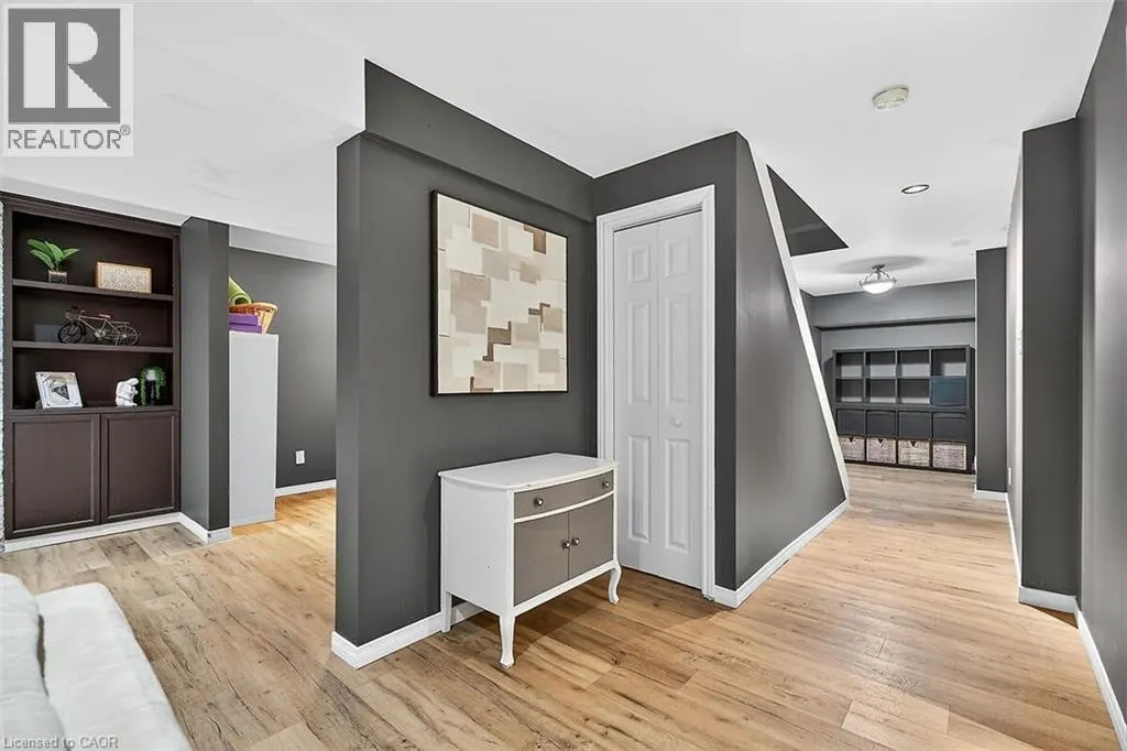 43 CLAYMORE Crescent