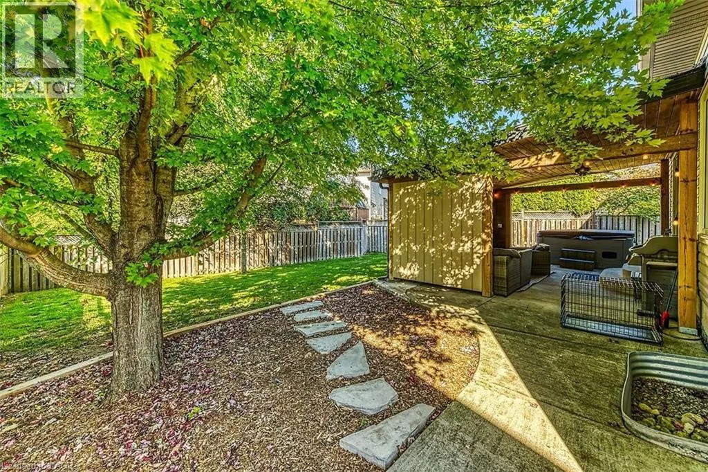 43 CLAYMORE Crescent