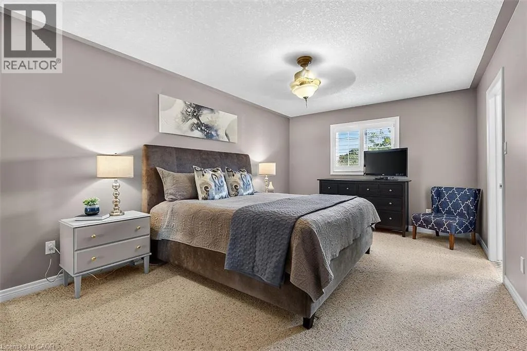 43 CLAYMORE Crescent