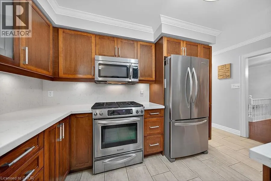 82 AYLMER Crescent