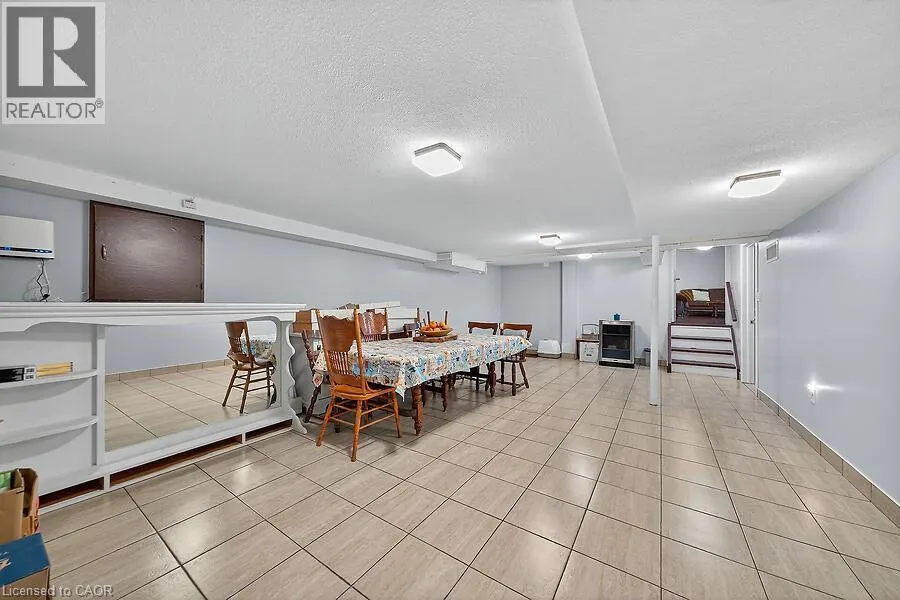 82 AYLMER Crescent