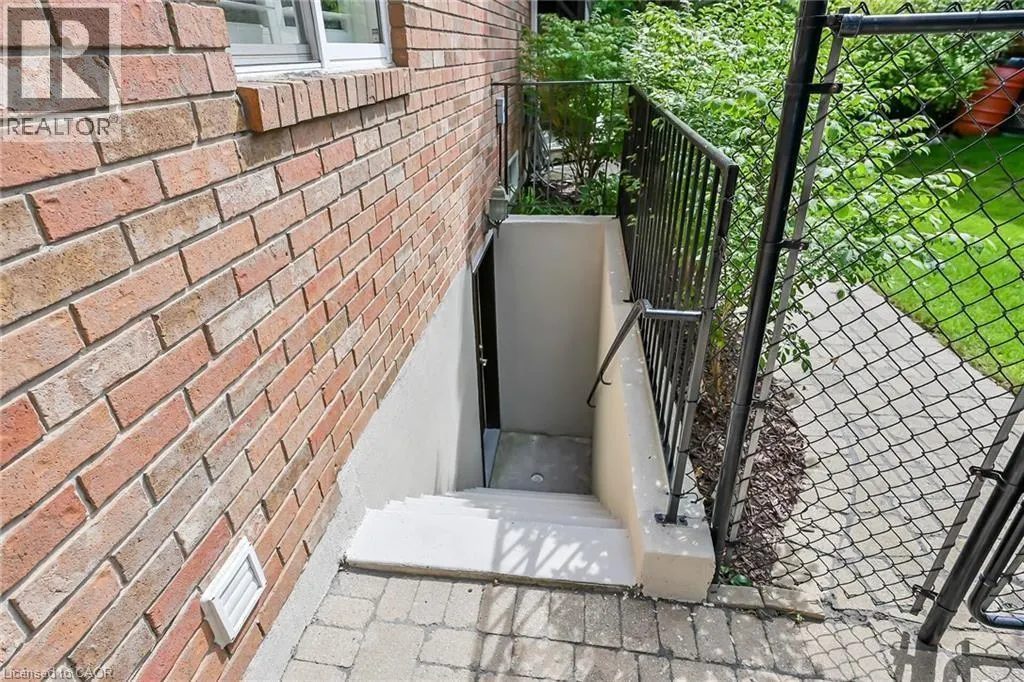 15 PELHAM Drive