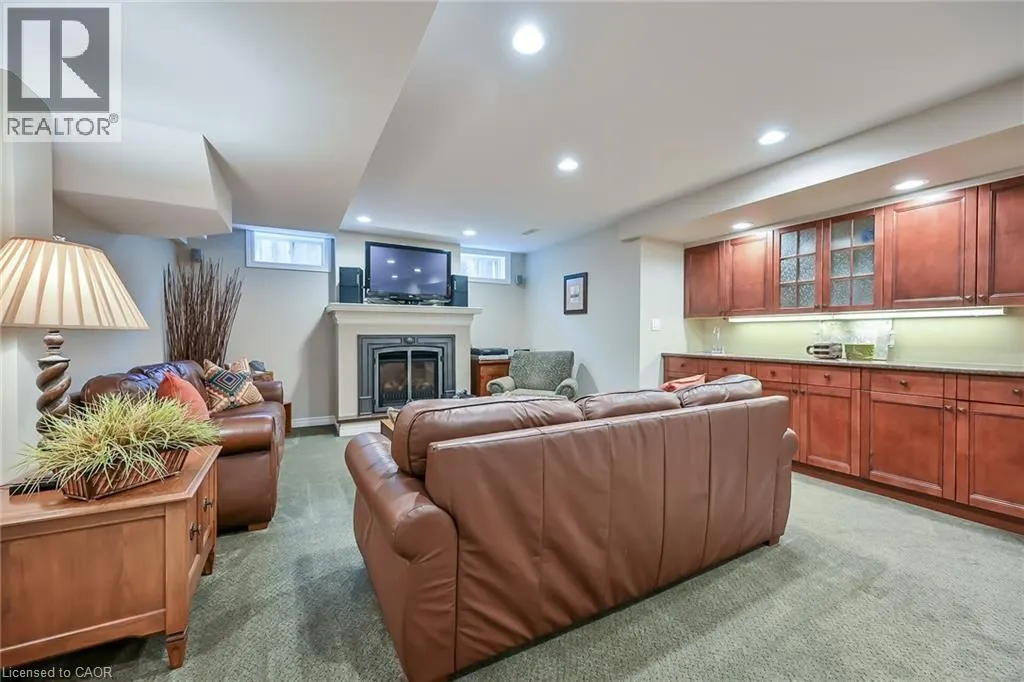 15 PELHAM Drive