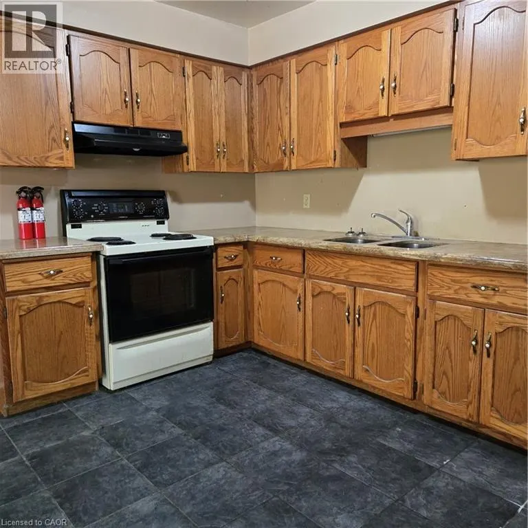 100 INKERMAN STREET Street Unit# 14, #14
