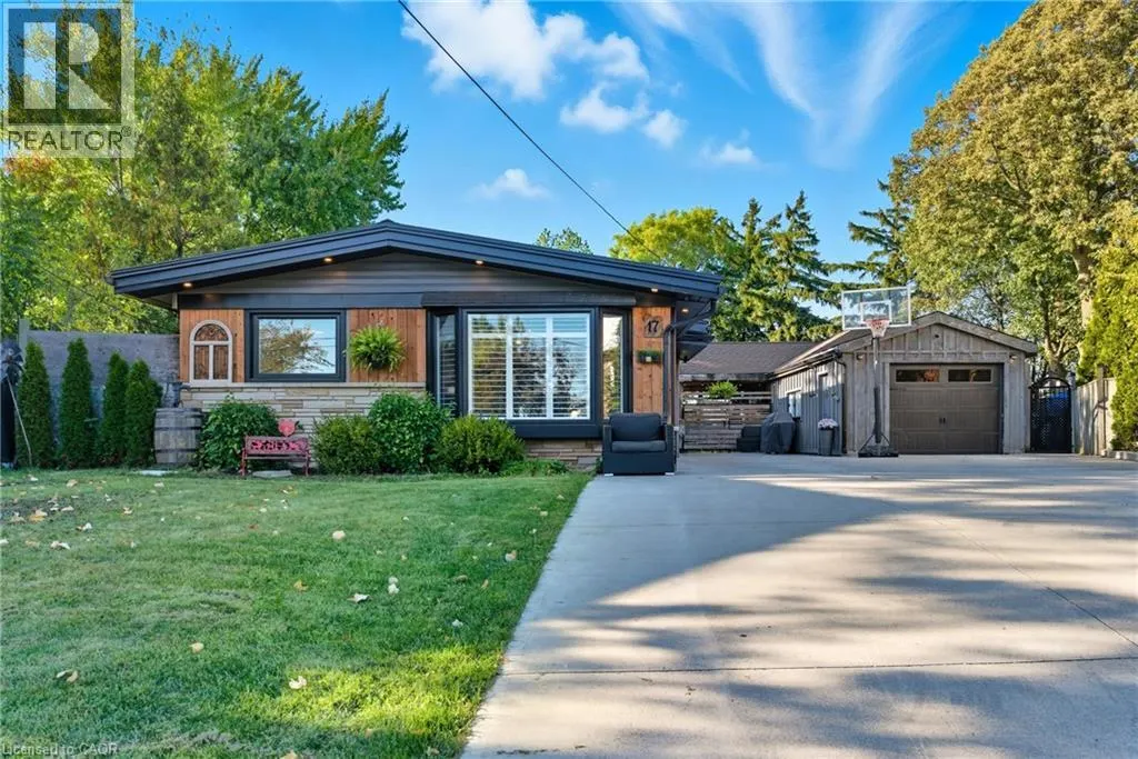 17 CARMEN Avenue