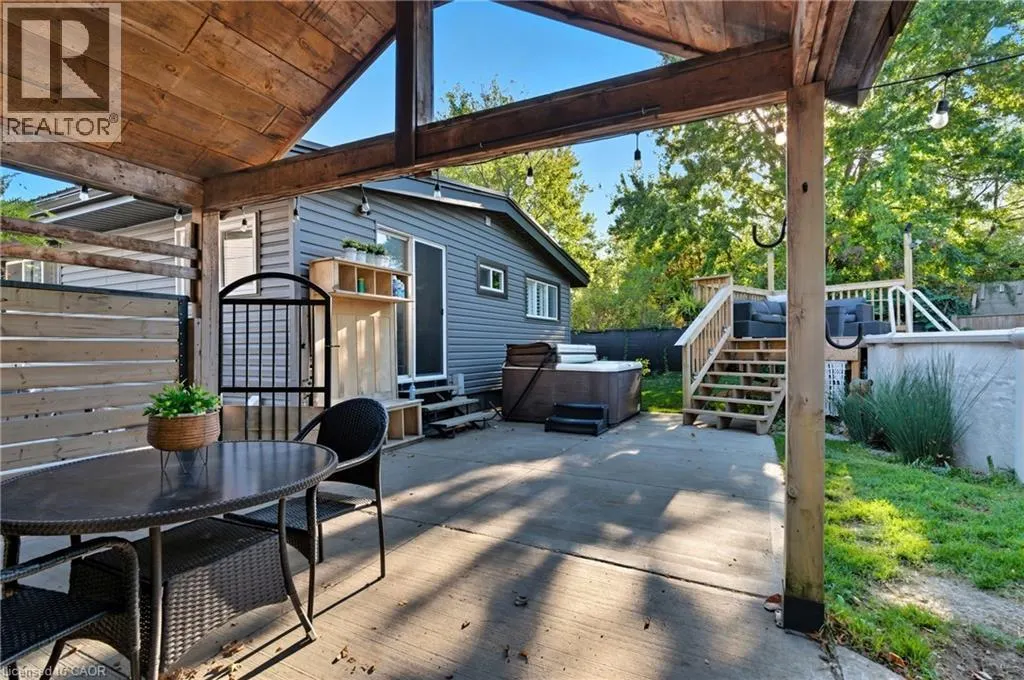 17 CARMEN Avenue