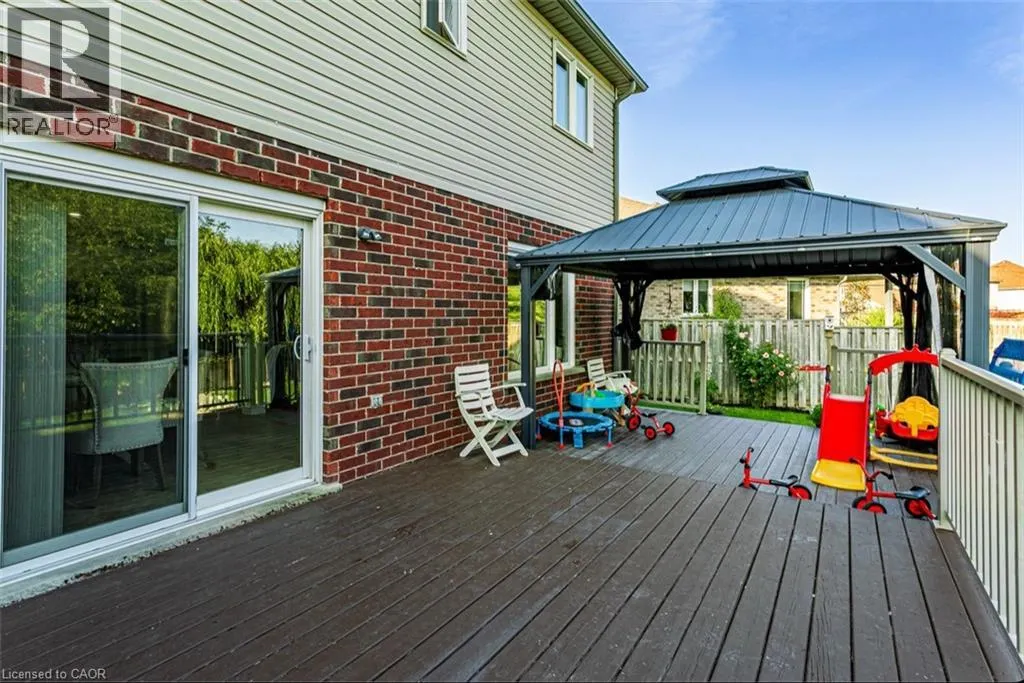 13 RIDGEWOOD Court