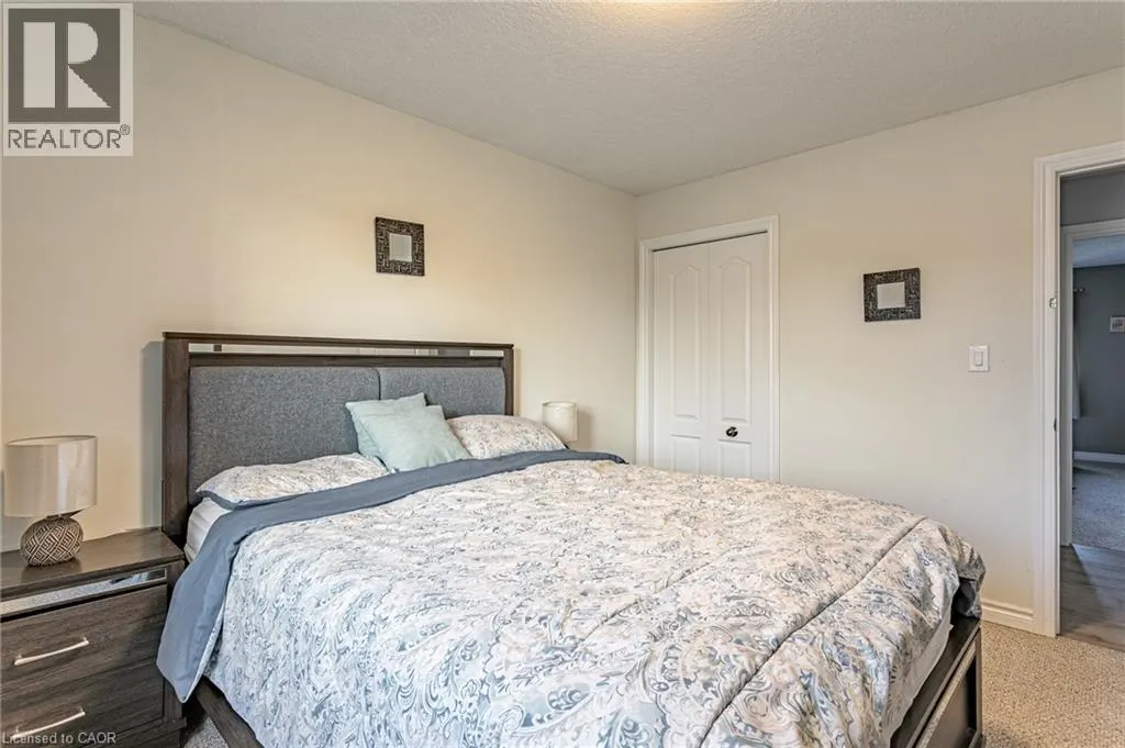 13 RIDGEWOOD Court