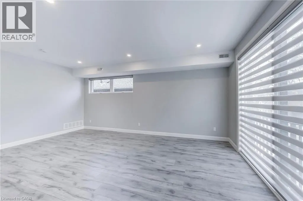 347 CHARLTON Avenue W Unit# 202, #202