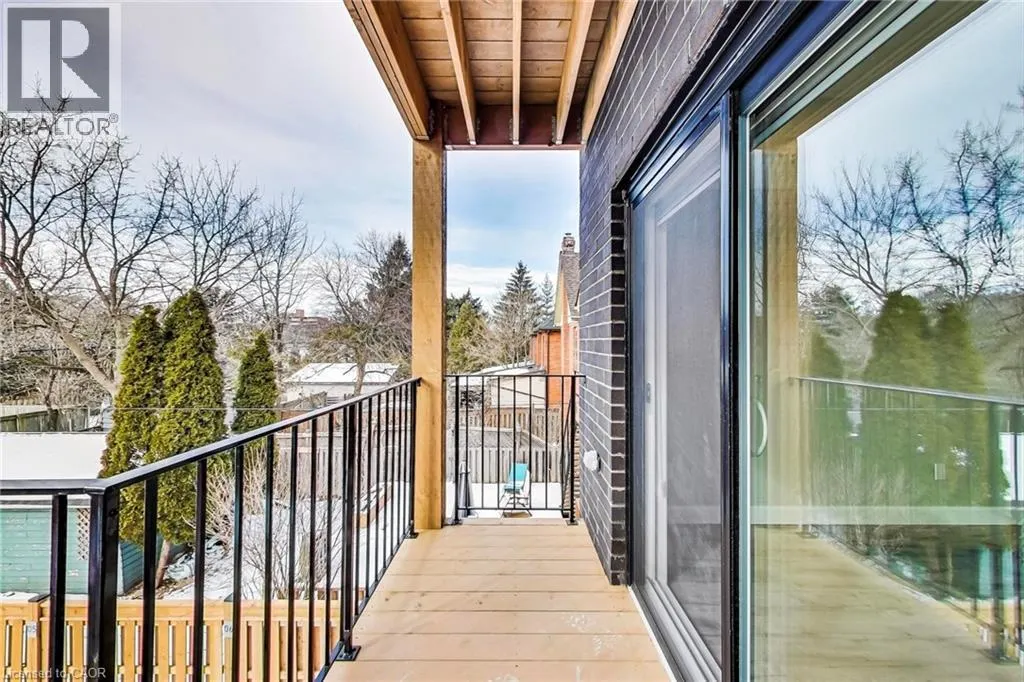 347 CHARLTON Avenue W Unit# 202, #202